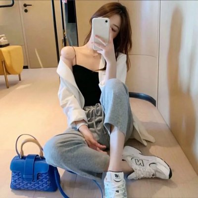 高墙之内的理发室